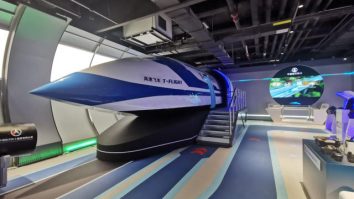 O companie din China anunță că noul său tren cu levitație magnetică a ajuns la peste 623 km/h în timpul testelor