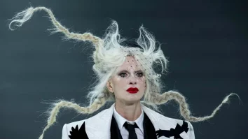 FOTO. Colecția de toamnă Thom Browne a anului 2024 s-a bazat pe „Corbul” de Edgar Allan Poe