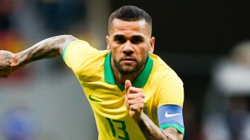 Dani Alves, fostul jucător brazilian, a fost condamnat la patru ani de închisoare. Acesta a fost acuzat de abuz sexual asupra unei femei într-un club