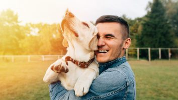 Animalele de companie îți pot îmbunătăți viața amoroasă. Ce spun cercetătorii