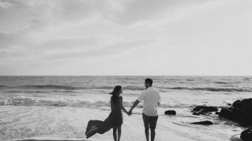 Împreună, dar separat. Persoanele de peste 60 de ani care locuiesc separat de parteneri trăiesc mai bine