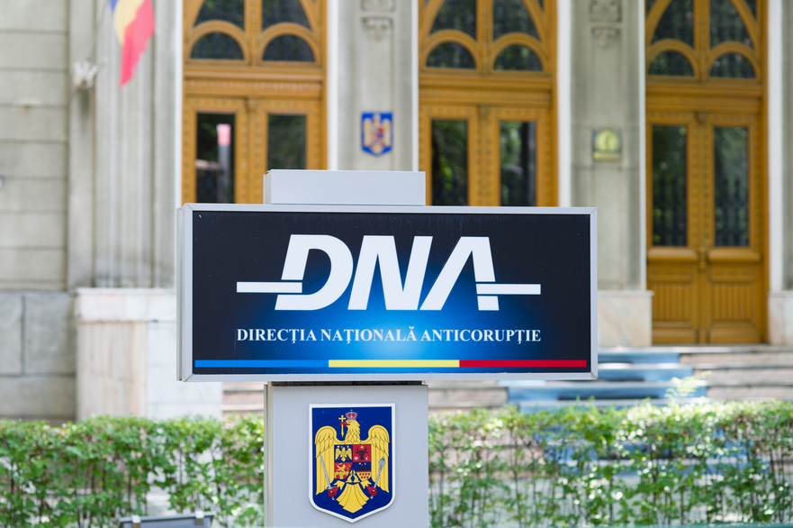 DNA îi anchetează pe Ion Macovei și Ion Eugen Petru. Ce suspectează procurorii