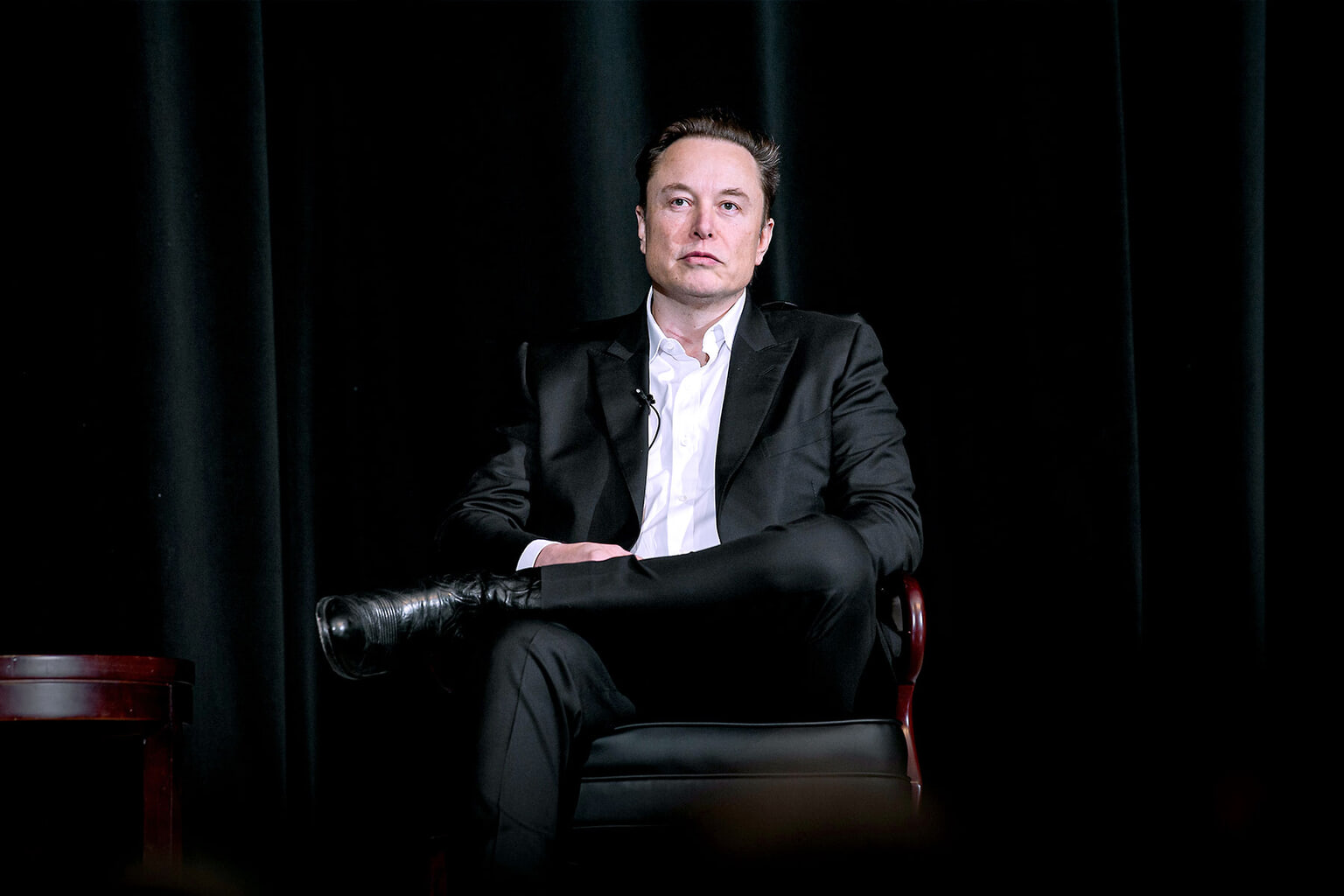 Ce cărți citește Elon Musk? Volumul pentru filosofia fondatorului este un SF