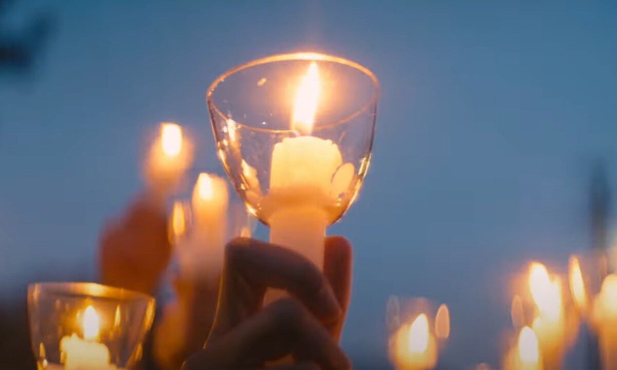 Atac armat la parada de la Super Bowl. The Shotline folosește A.I. ca să genereze mesaje vocale ale victimelor