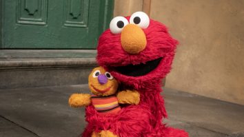 Personajul Elmo dă sfaturi de sănătate mintală