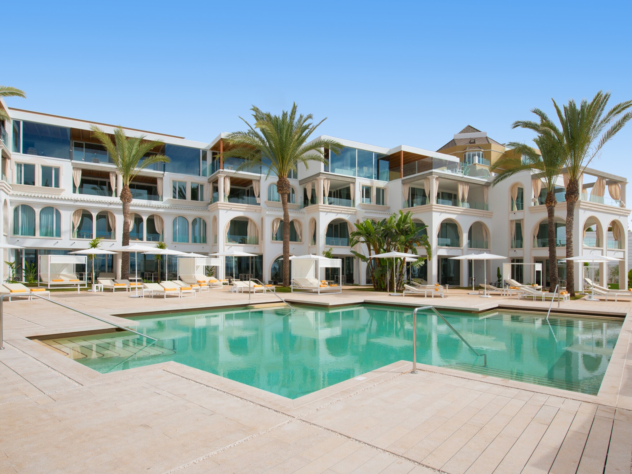 Vacanțe „doar pentru adulți”. Tu ai alege o destinație interzisă copiilor?