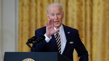 Biden îl numește pe Putin un „ticălos nebun” și spune că remarca lui Trump despre Navalnîi este exagerată