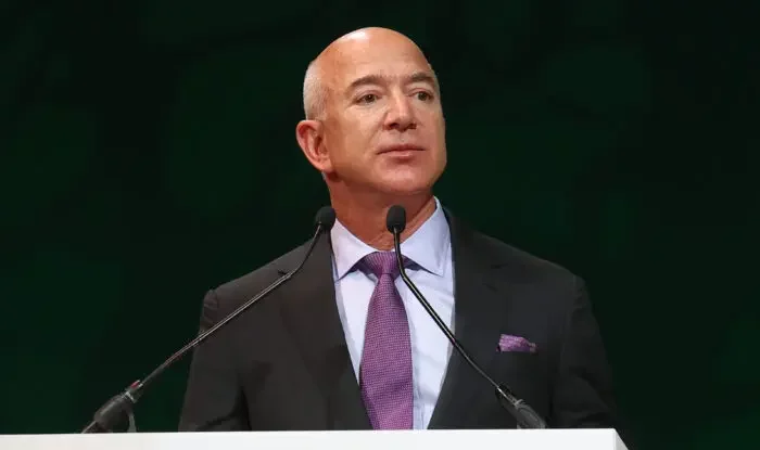 Jeff Bezos a vândut acțiuni Amazon în valoare de 2 miliarde de dolari