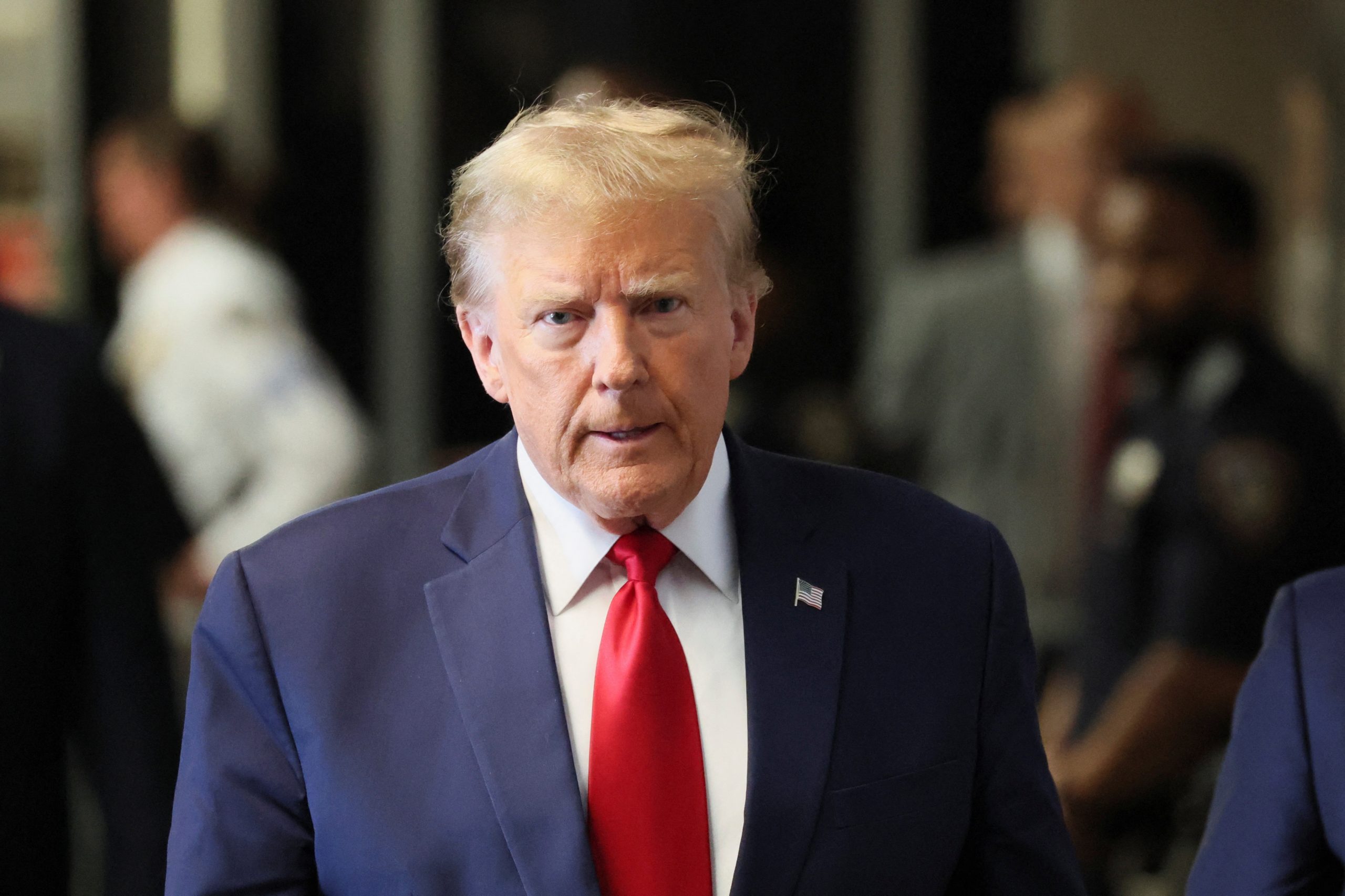 Trump face apel la caz de fraudă pe măsură ce  acumulează dobânzi de 112.000 de dolari pe zi. Procurorul general a spus că dacă nu plătește, va căuta să-i sechestreze o parte din bunurile sale