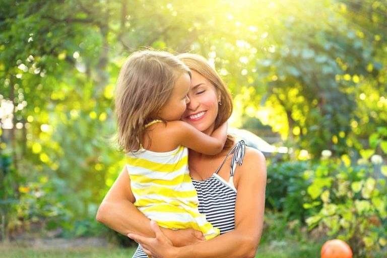 Cât durează până când o mamă spune „te iubesc”? Andreea Tudorache: „Ea mă învață ce înseamnă iubirea necondiționată”