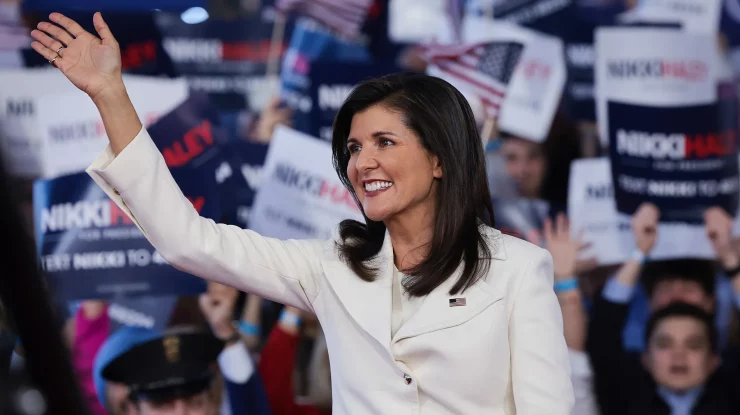 Nikki Haley îl provoacă pe Trump înainte de alegerile primare republicane din Carolina de Sud. „De ce trebuie să avem o persoană în vârstă de 80 de ani care să candideze?”