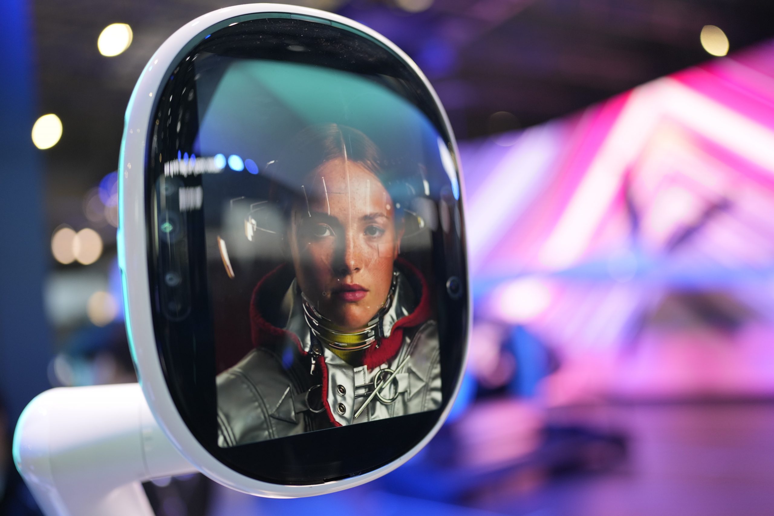 Ție ce gadget îți taie respirația la MWC 2024?