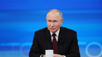 Putin spune că Rusia se apropie de crearea unor vaccinuri pentru cancer