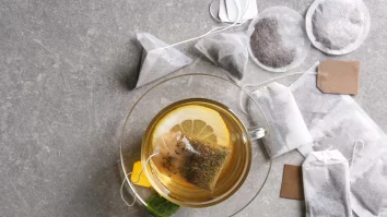 STUDIU. Pliculețele de ceai și mâncarea de tip fast-food, asociate cu niveluri ridicate de substanțe chimice permanente în sânge