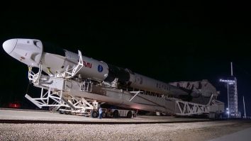 FOTO. SpaceX lansează racheta Falcon 9 și capsula Crew Dragon pentru misiunea Crew-8 către Stația Spațială Internațională