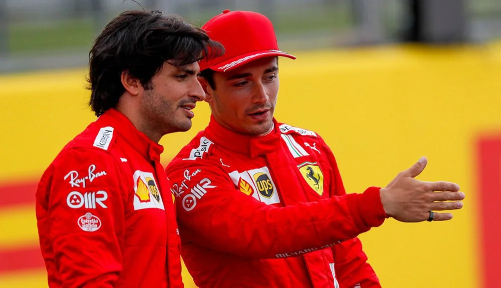 Ferrari te duce în culisele Formula 1. Declarațiile lui Sainz despre ultimul său an în companie