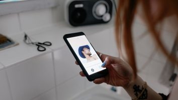 Dating-ul nu mai este ce a fost. Jumătate dintre utilizatorii Tinder nu vor să se întâlnească