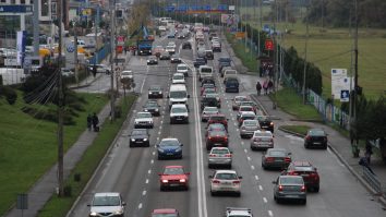 Numărul de mașini a depășit 8 milioane în România. Analist: „În București sunt 1,5 milioane de autoturisme, în contextul în care populația oficială este de 2 milioane”