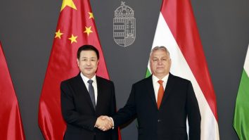 Ungaria vrea să fie apărată de China. Cum afectează acest lucru securitatea României