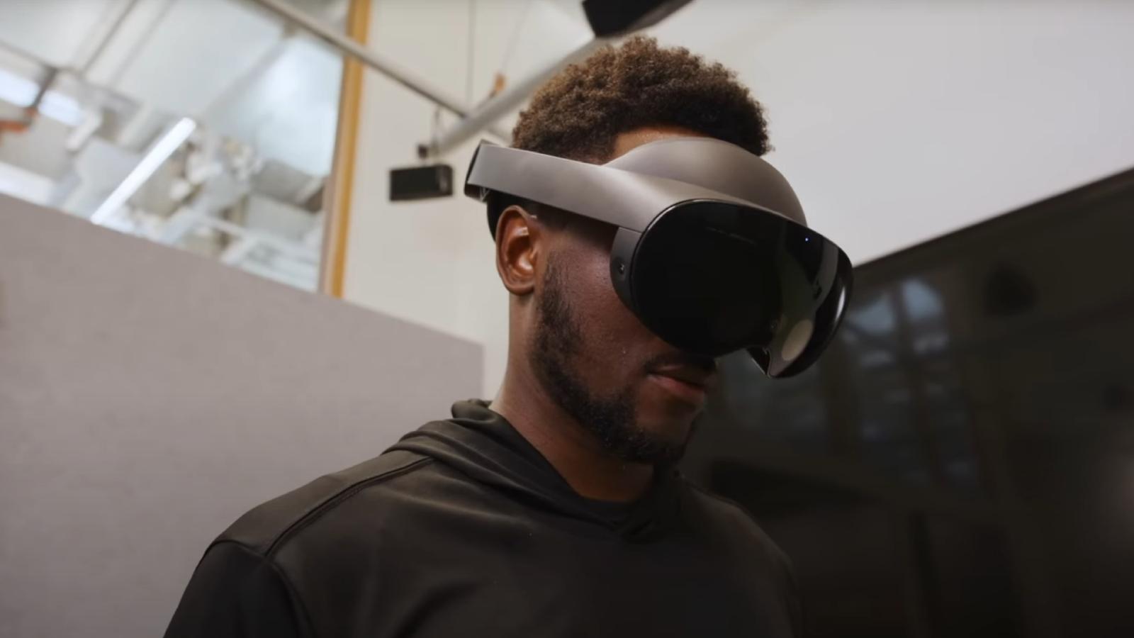 Primele critici pentru Apple Vision Pro. De ce sunt nemulțumiți cumpărătorii