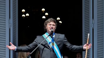 Javier Milei, Președintele Argentinei, interzice limbajul incluziv de gen în documentele oficiale