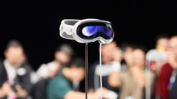 De ce costă atât de mult Vision Pro? Fiecare unitate costă 1500$ acoperind doar cheltuielile pentru componentele fizice