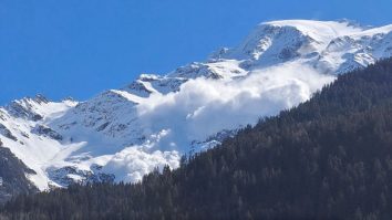 Patru persoane au fost ucise într-o avalanșă în regiunea montană Auvergne din centrul Franței