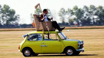 Mr. Bean este acuzat că a „stricat” reputaţia maşinilor electrice. Actorul a fost citat în Camera Lorzilor