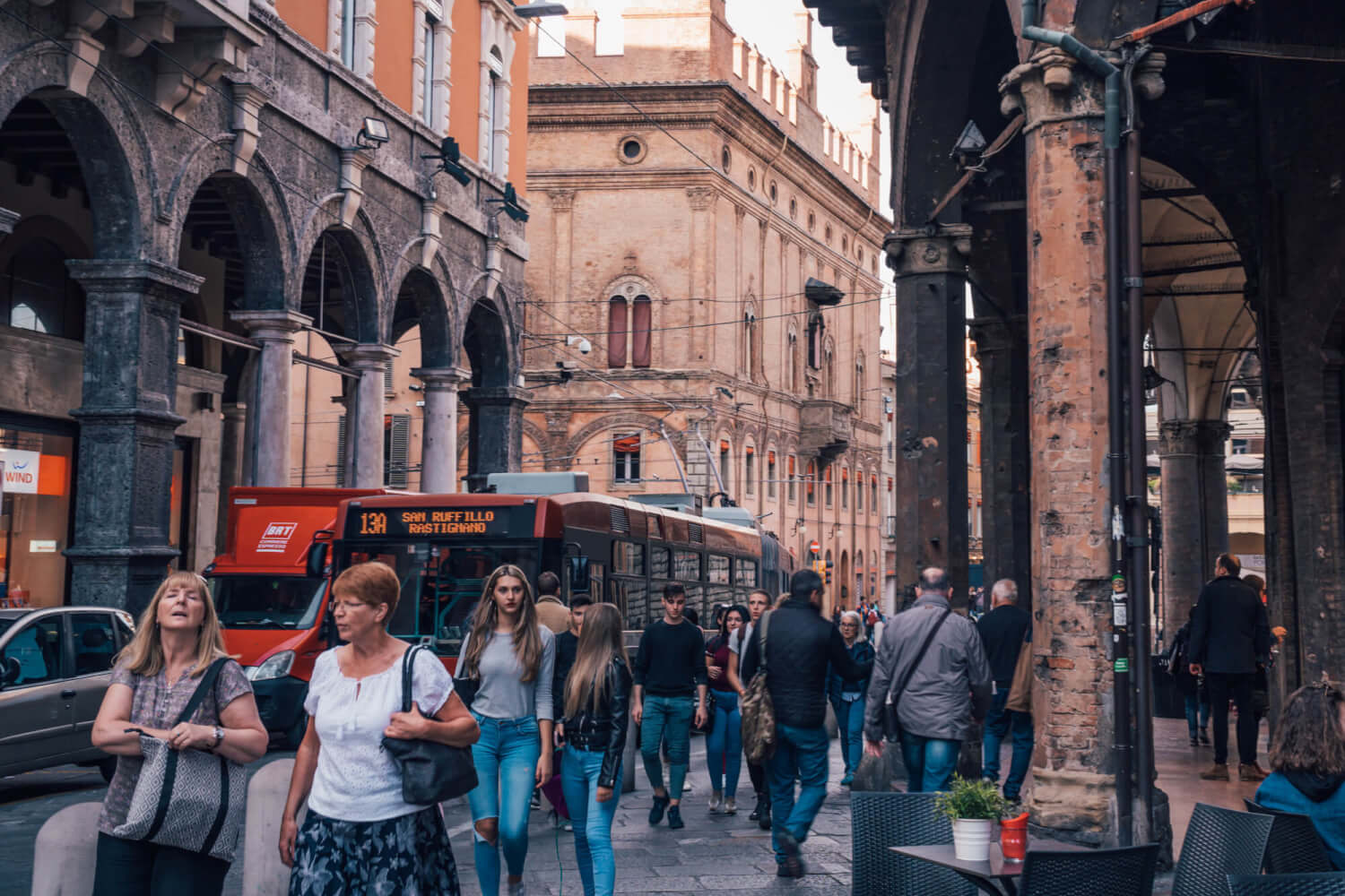 Bologna a impus o limită de viteză de 30 de kilometri pe oră