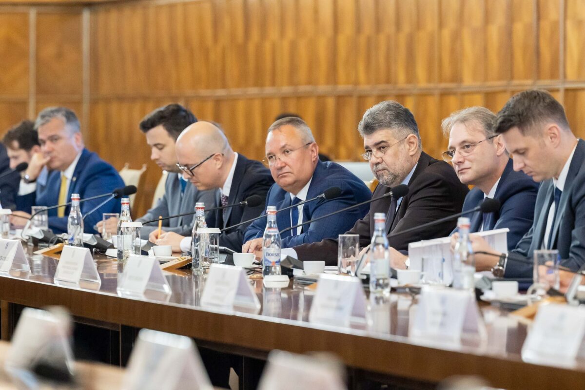 PNL și PSD negociază comasările. De ce durează atât de mult decizia? Cristian Unteanu, analist politic: „În spatele acestui joc, națiunea română ar trebui să vadă ceva”