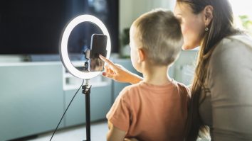 Următoarea generație de influenceri este aici și au mai puțin de 10 ani. Gen Alpha câștigă urmăritori cu ajutorul conturilor gestionate de părinți