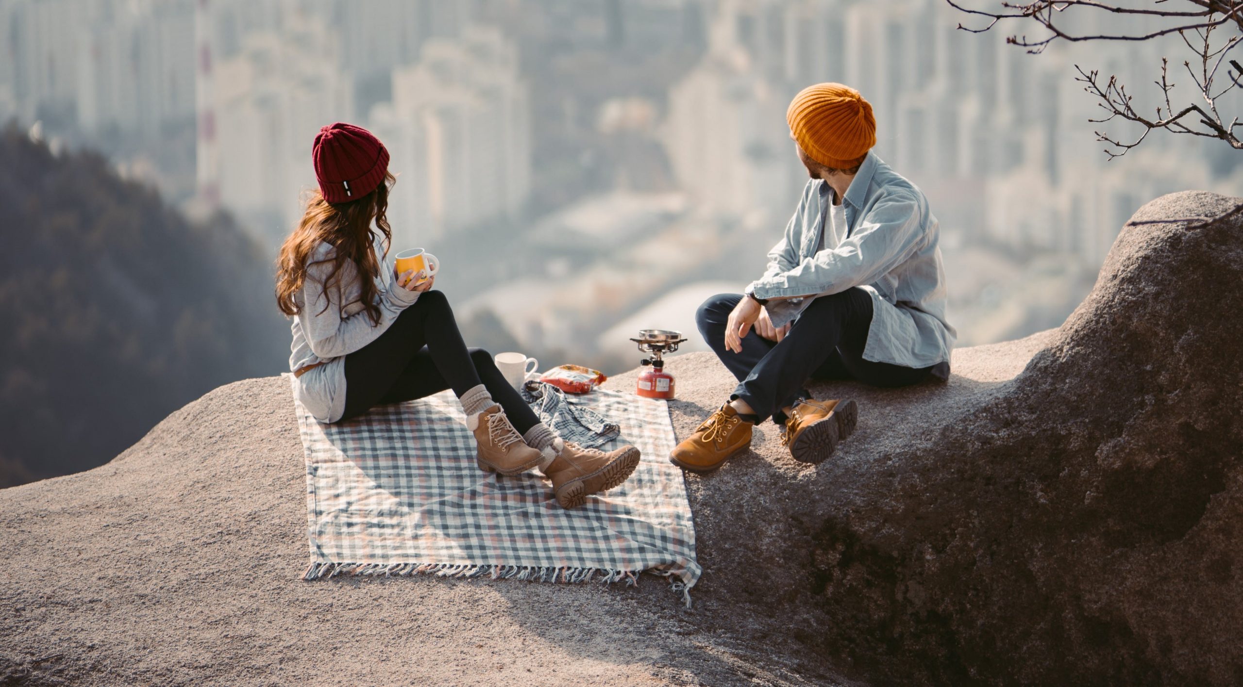 Cum te îmbraci de Ziua Îndrăgostiților? Stilistul George Enache îți spune de ce să alegi eleganța