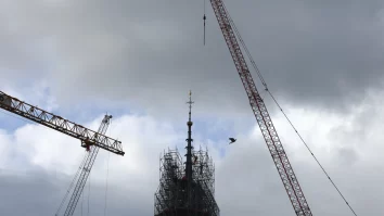 Notre Dame renaște din propria cenușă. Turla catedralei a fost reconstruită