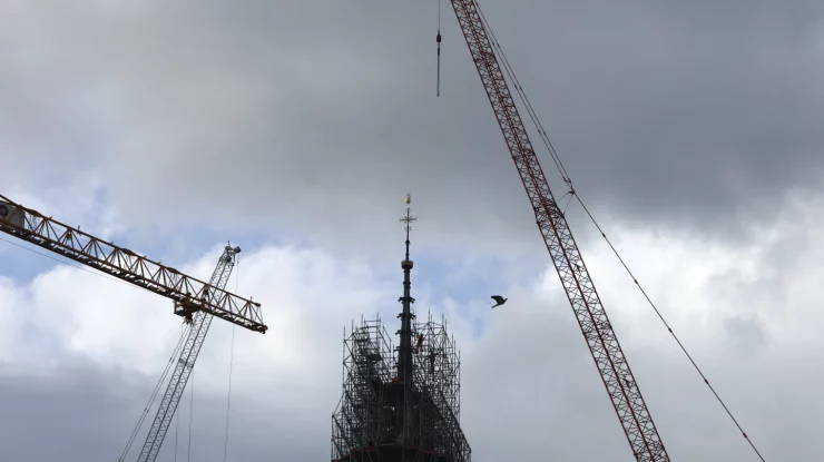Notre Dame renaște din propria cenușă. Turla catedralei a fost reconstruită