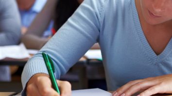 BAC 2024. Absolvenţii de liceu susţin astăzi proba a doua a examenului de Bacalaureat, la Matematică sau Istorie