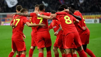 FCSB câştigă partida cu FC Botoşani, după un meci cu cinci goluri şi trei cartonaşe roşii