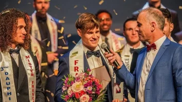 Cine este Mister Franța? Tânărul a fost victima hărțuirii școlare, dar azi și-a luat revanșa