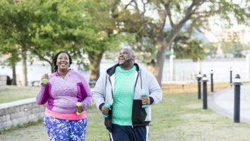 „Grăsimea Fericită” atacă bărbații după căsătorie. Aceștia au un plus de 5,2% de grăsime iar rata de obezitate crește cu 2,5%