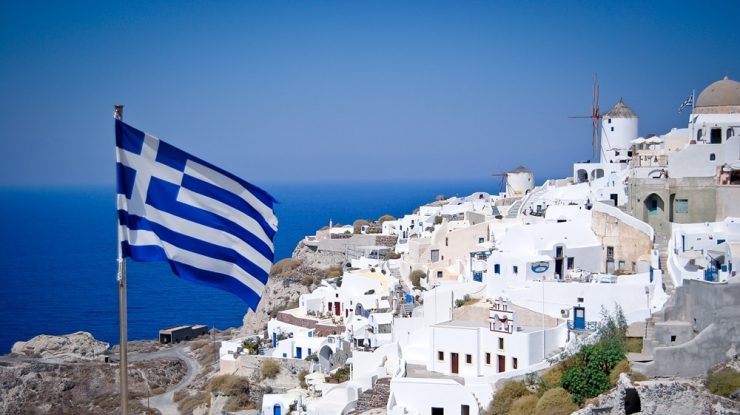 Grecia introduce o nouă taxă turistică pentru rezistența la schimbările climatice. Cât vor plăti vizitatorii?