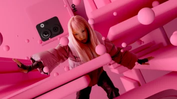 MWC 2024:  Telefonul Barbie se lansează vara aceasta. Acesta se ghidează după conceptul de digital detox