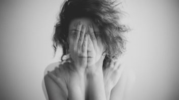 OMS estimează că peste 300 de milioane de oameni din lume suferă de depresie. Cum să te vindeci cu sport, nu pastile