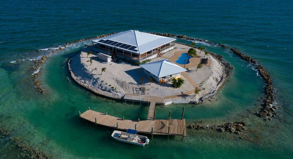 Insula în stil James Bond este de vânzare pentru 16,5 milioane de dolari