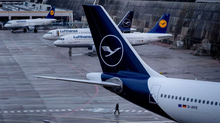 Grevă Lufthansa: compania aeriană germană avertizează cu privire la întreruperi extinse ale zborurilor