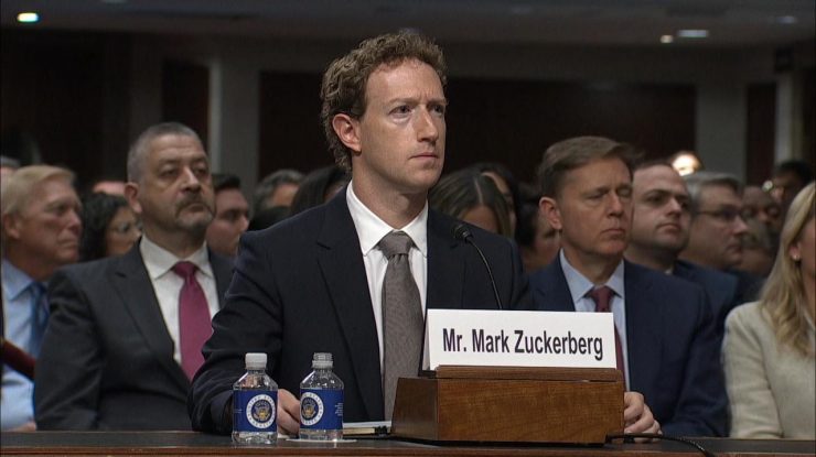 Mark Zuckerberg și-a cerut scuze față de familiile care spun că au copii care au fost afectați de rețelele de socializare