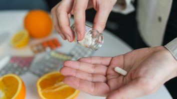 Britanicii vor trata mai ușor 7 afecțiuni comune. NHS lansează „Pharmacy First”, un serviciu menit să le ușureze munca medicilor