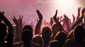 Muzica live are un impact puternic asupra creierului. Cum contribuie la sănătatea mintală