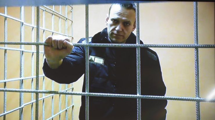 Cu 6 luni înainte să moară, Navalnîi a răspuns unui chestionar trimis de Boris Akunin deținuților politici din Rusia: „Nu cred în moarte”