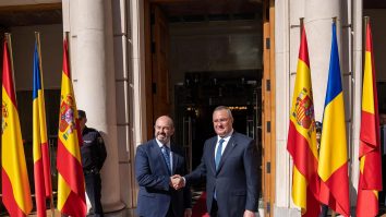 Din acest an, românii din Spania pot avea dublă cetăţenie. Anunțul făcut de Nicolae Ciucă