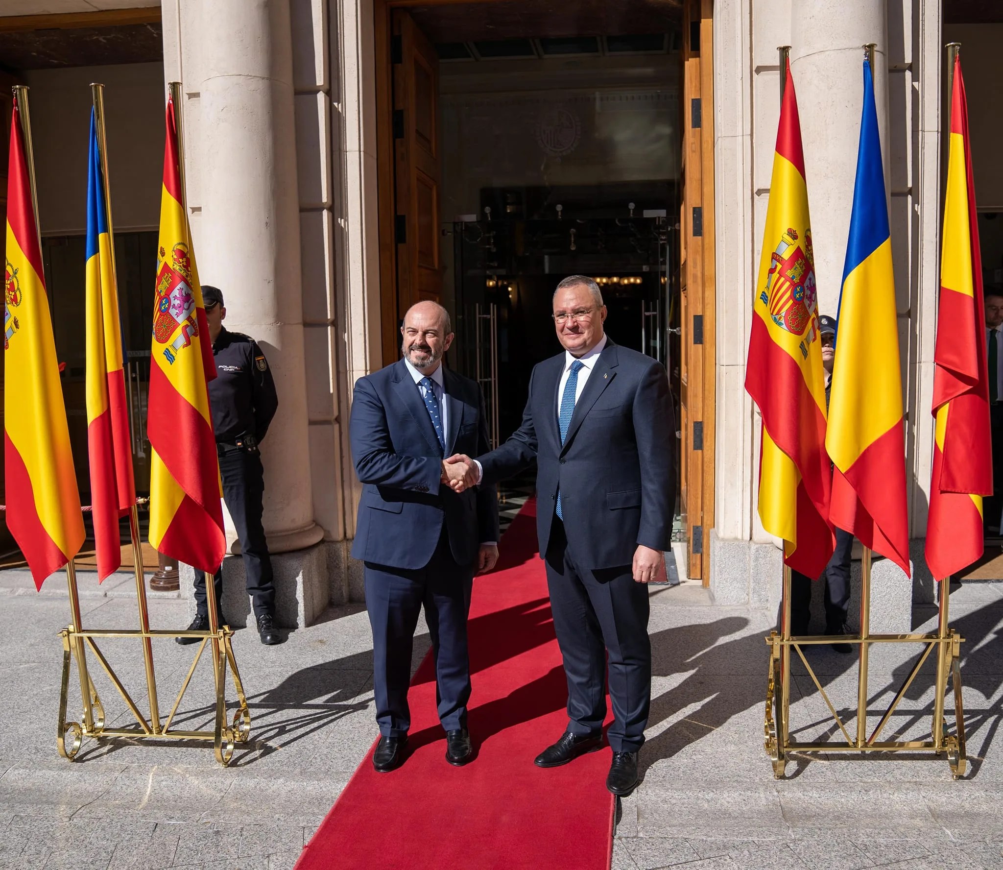 Din acest an, românii din Spania pot avea dublă cetăţenie. Anunțul făcut de Nicolae Ciucă