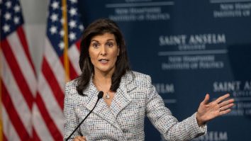 Nikki Haley condamnă comentariile lui Trump la adresa NATO: „A îmbrățișat ideile unui bătăuș care își ucide adversarii”